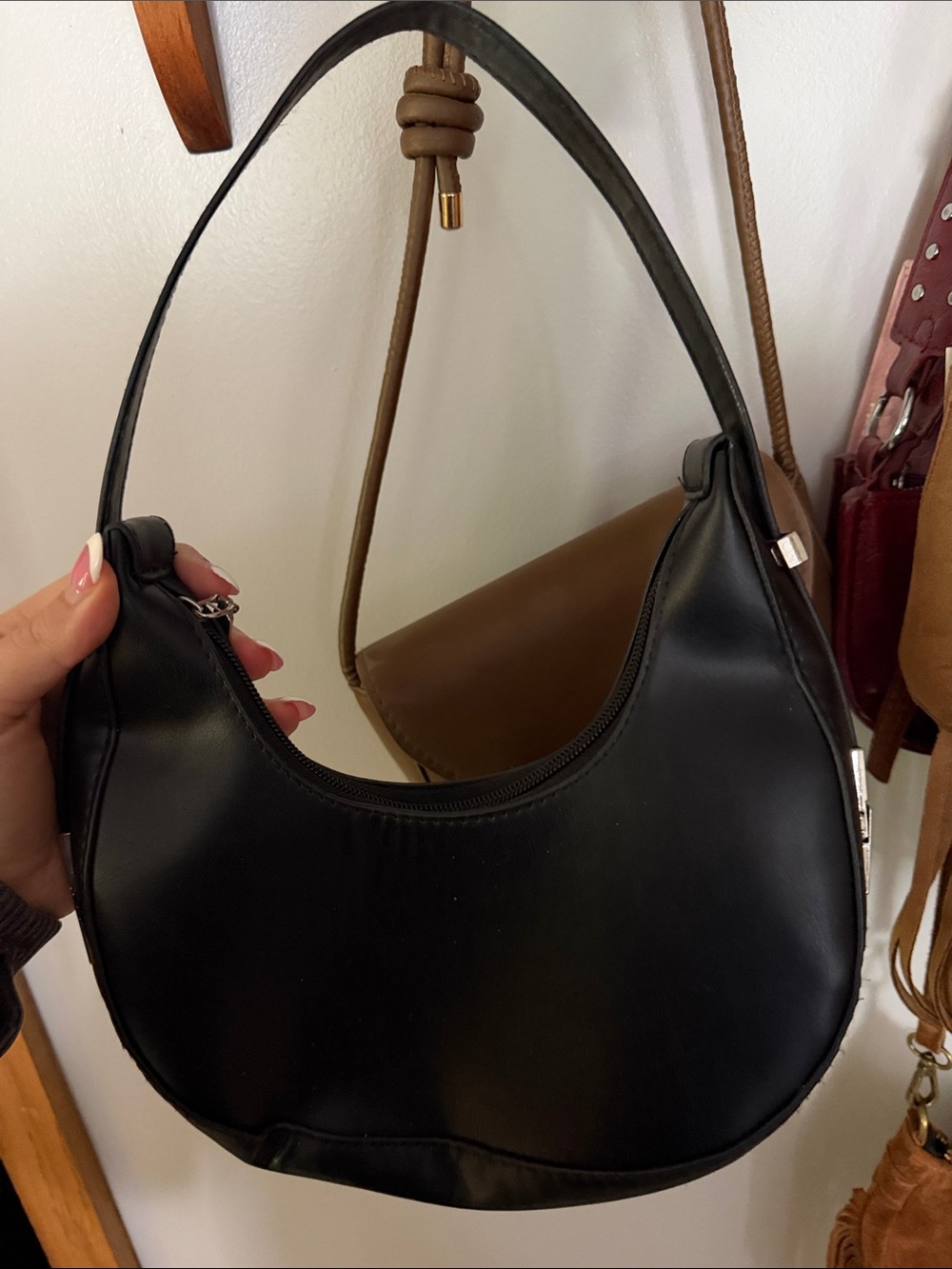 Black Leather Crescent Shoulder Bag - Unbranded
